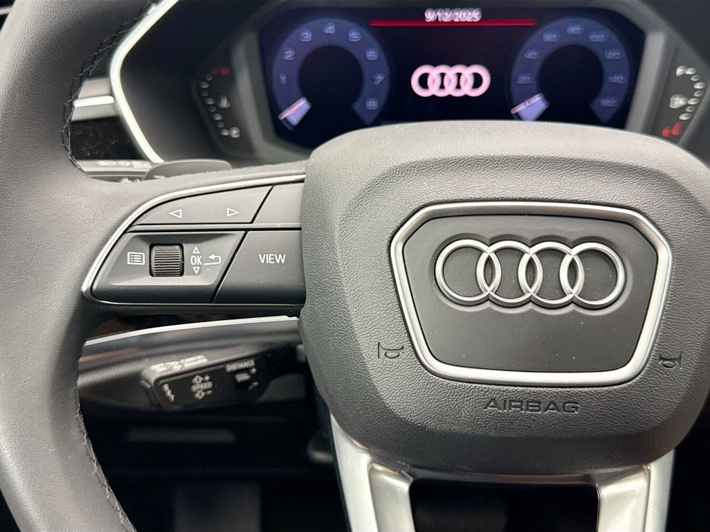 Thumbnail: 2025 Audi Q3 - 11