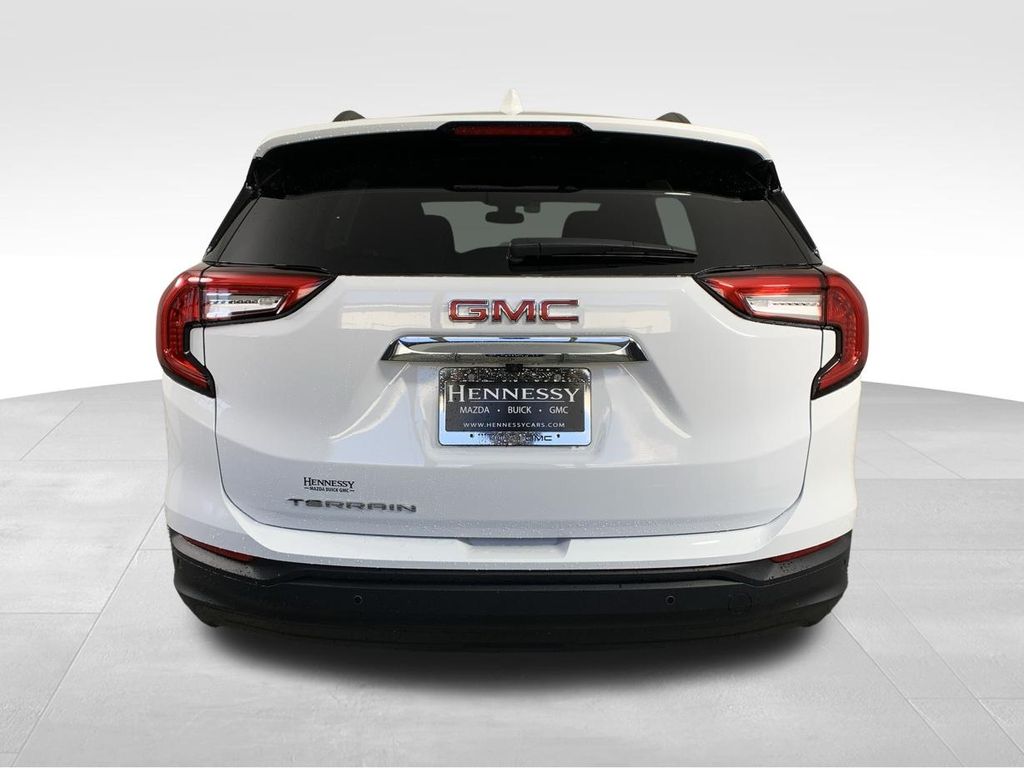 2024 GMC Terrain SLE 4