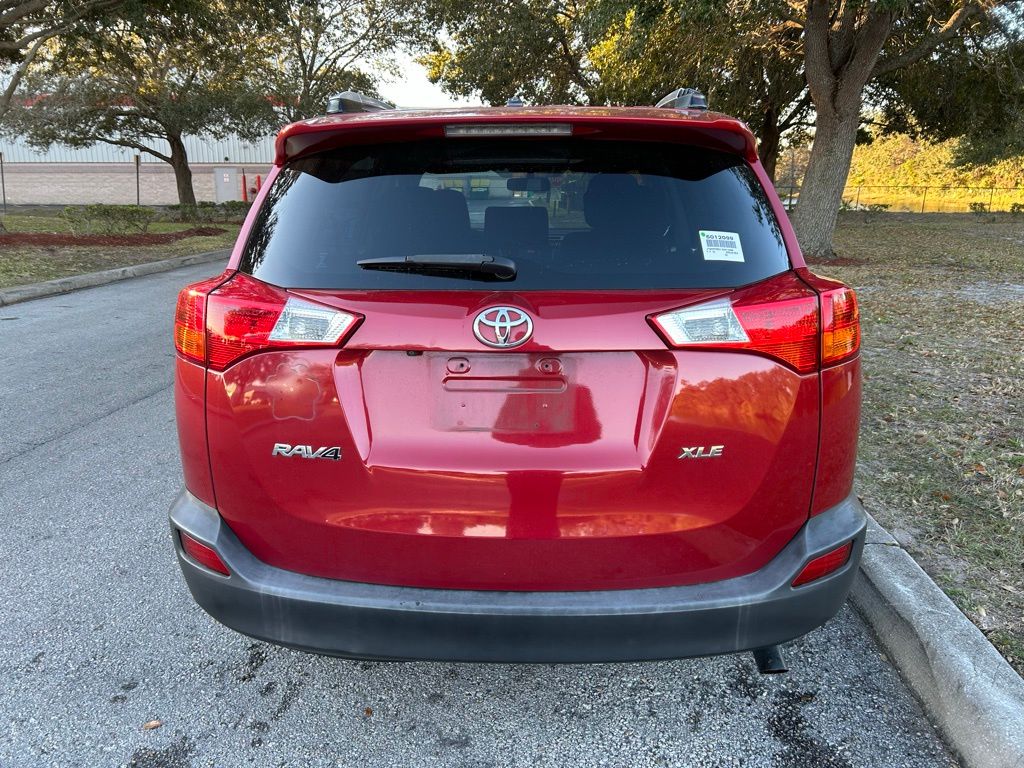 Thumbnail: 2013 Toyota RAV4 - 4