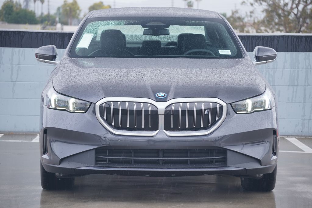 Thumbnail: 2026 BMW i5 - 2