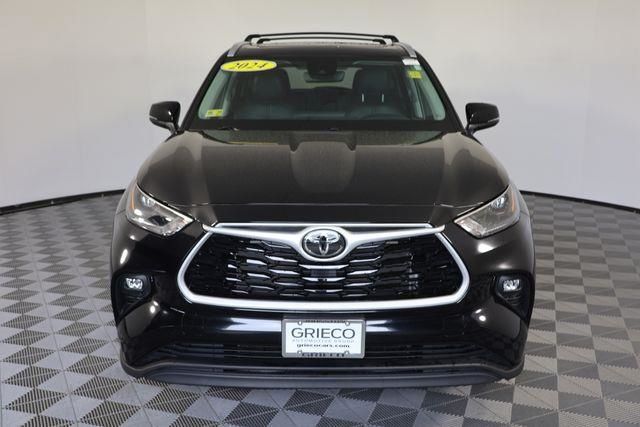 2024 Toyota Highlander XLE Midnight Black Metallic - Grieco Acura - Image 3