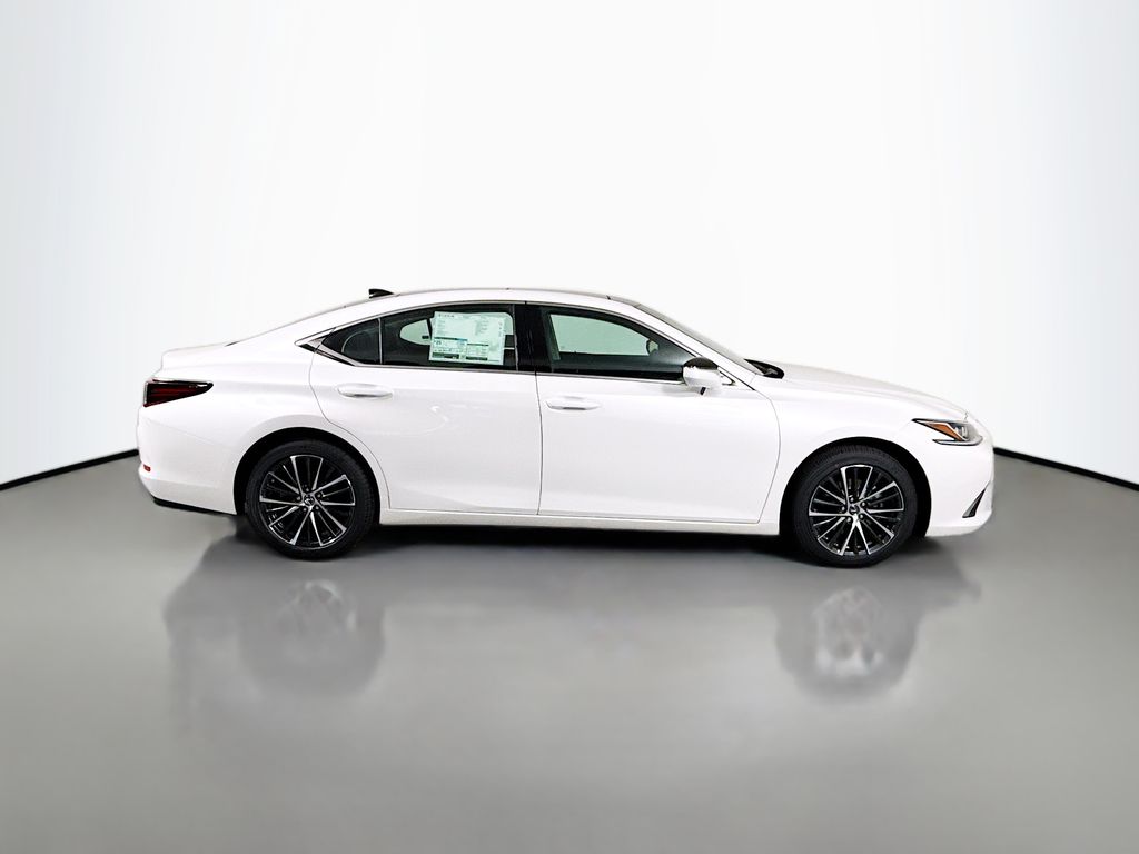 Thumbnail: 2025 Lexus ES - 4