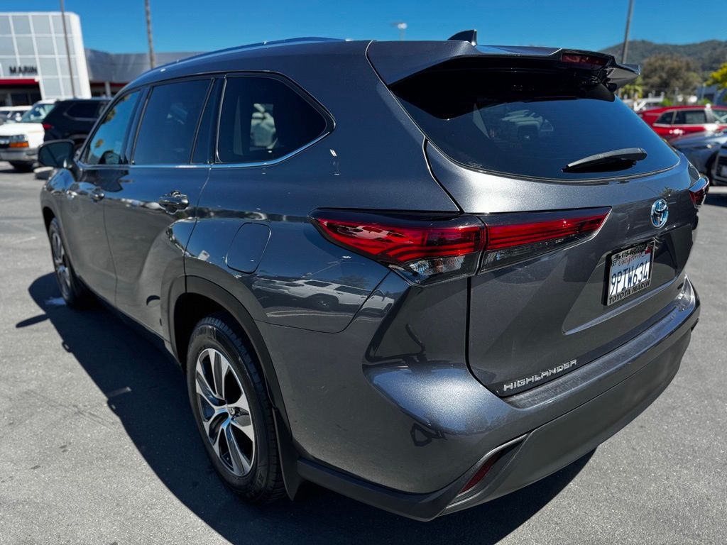 Used 2020 Toyota Highlander Hybrid SUV