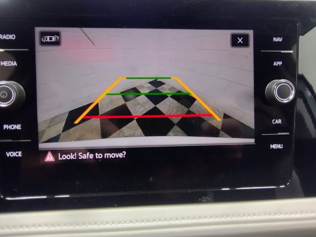 2025 Volkswagen Taos 1.5T SEL