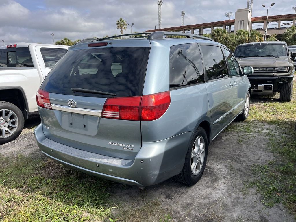 2005 Toyota Sienna XLE Limited 2