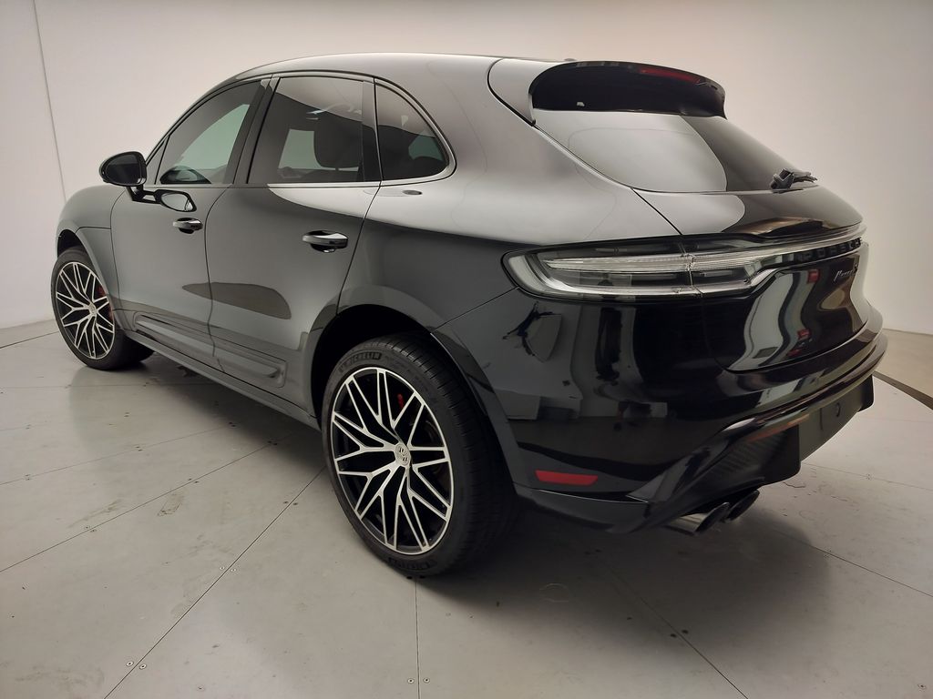Thumbnail: 2023 Porsche Macan - 3
