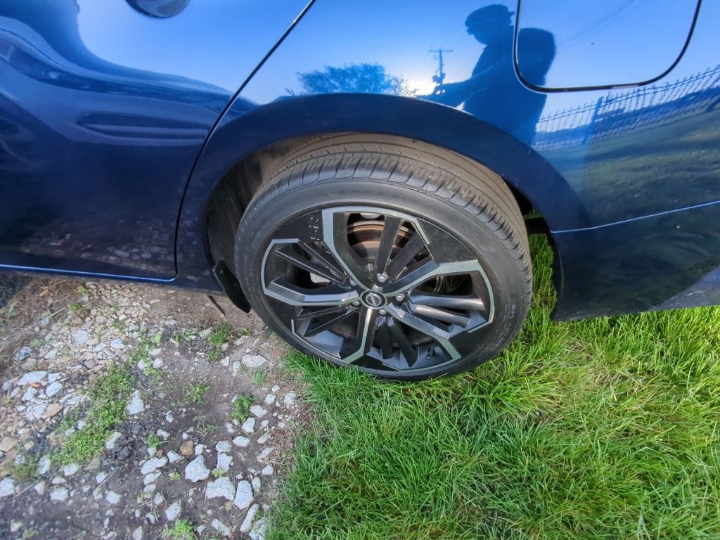 View vehicle photo 5