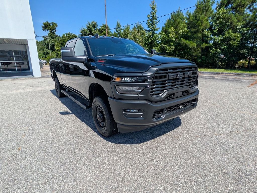 Diamond Black Crystal Pearlcoat 2025 RAM 2500 Tradesman Crew Cab 4WD Pickup Truck Four-Wheel Drive 8-Speed Automatic