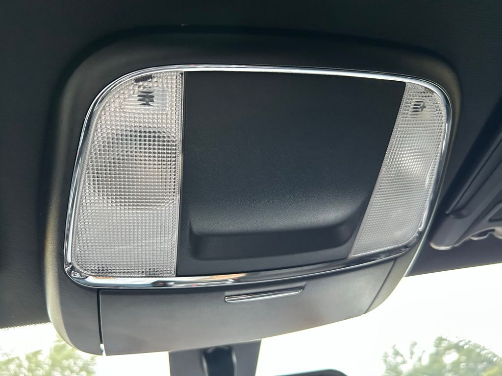 Thumbnail: 2020 Dodge Charger - 28