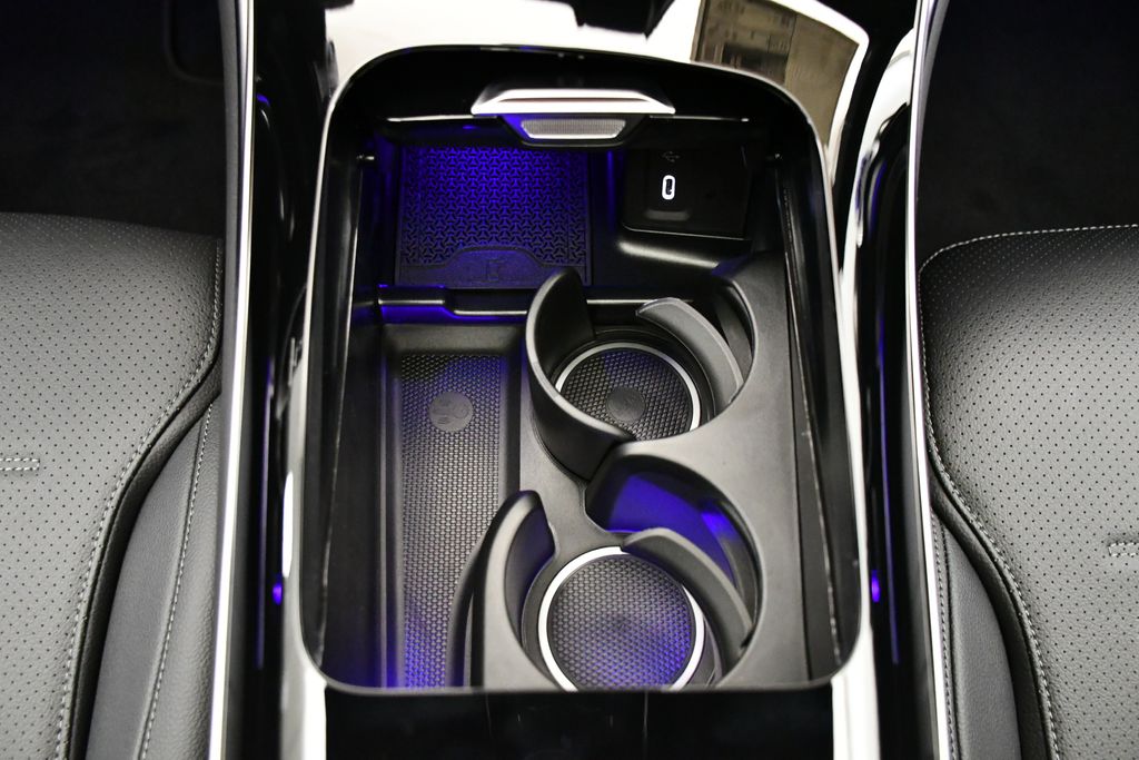 2025 Mercedes-Benz GLC 300 29