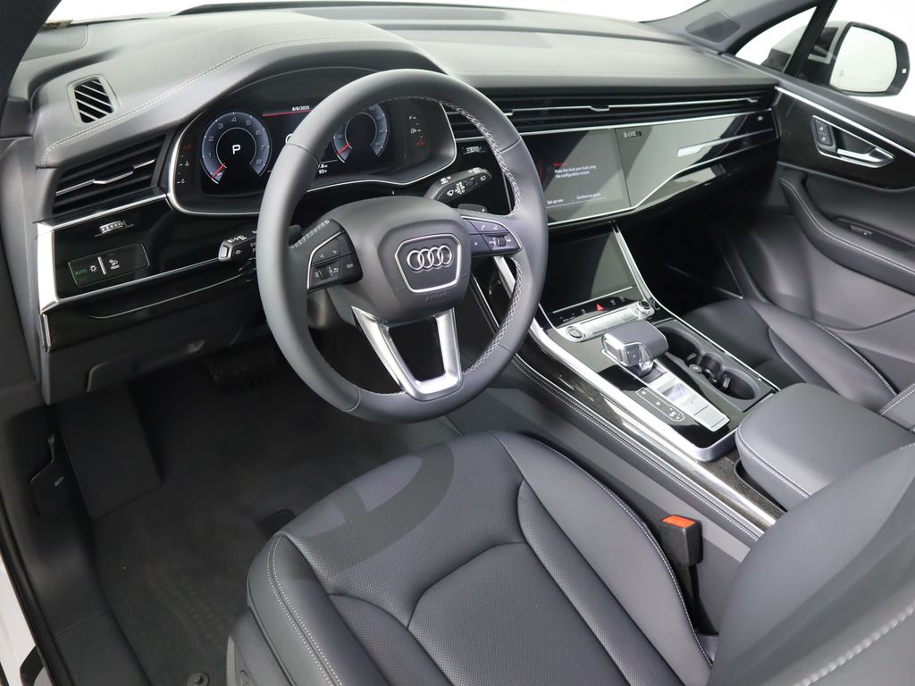 Thumbnail: 2025 Audi Q7 - 10