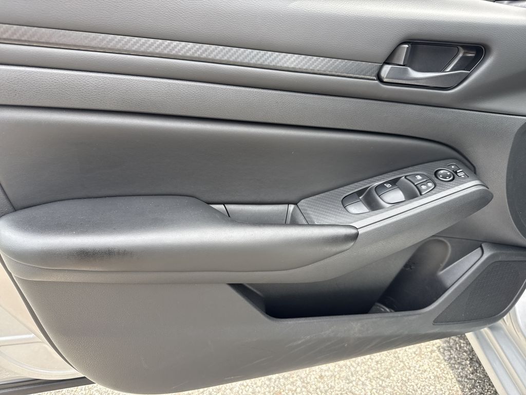 Used 2024 Nissan Altima Sedan