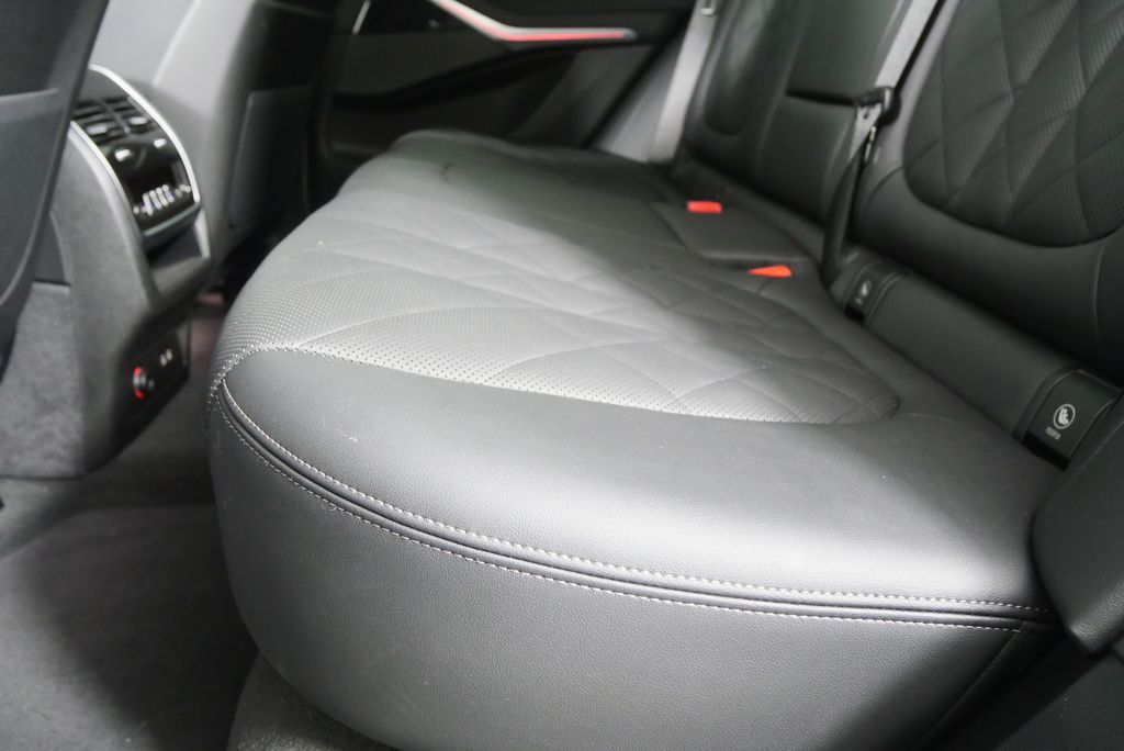 Thumbnail: 2025 BMW X5 - 14