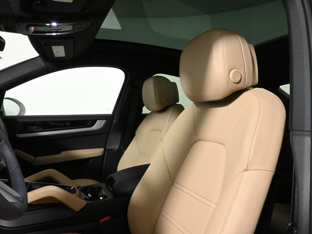 Thumbnail: 2026 Porsche  - 16