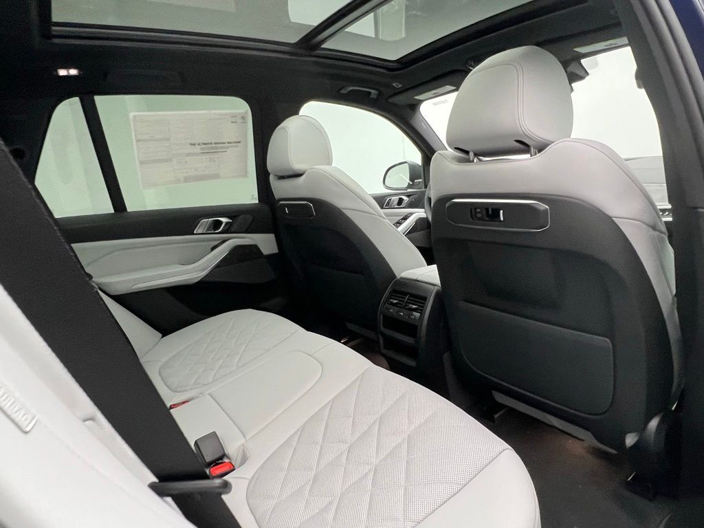 Thumbnail: 2026 BMW X5 - 8