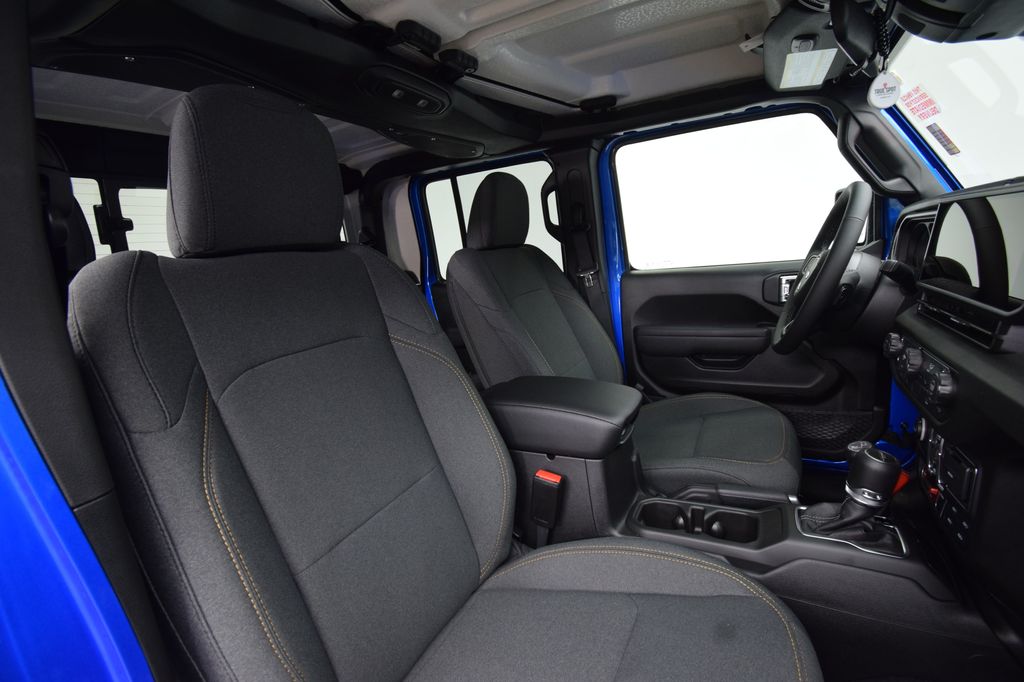 new 2026 Jeep Gladiator car, priced at $45,944