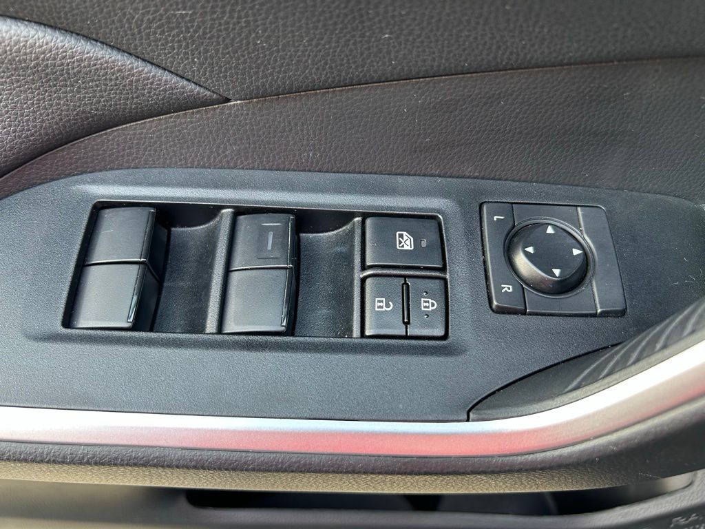 Thumbnail: 2023 Toyota RAV4 - 16