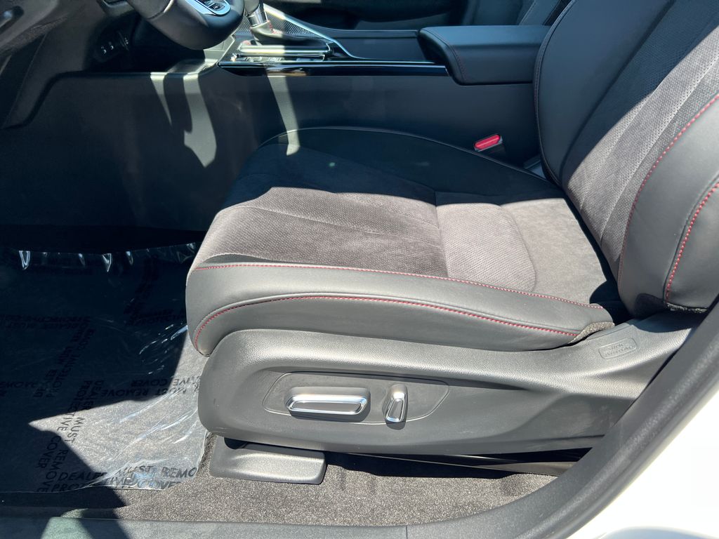 Thumbnail: 2025 Acura ADX - 14