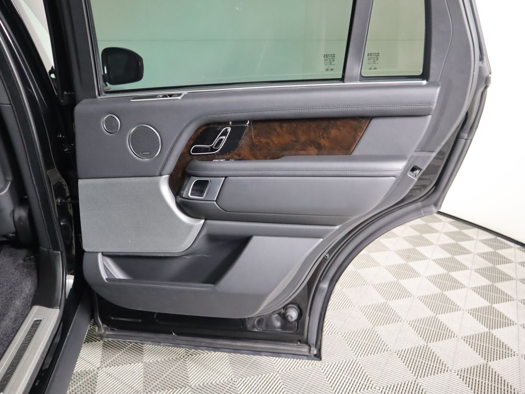 Thumbnail: 2020 Land Rover Range Rover - 27