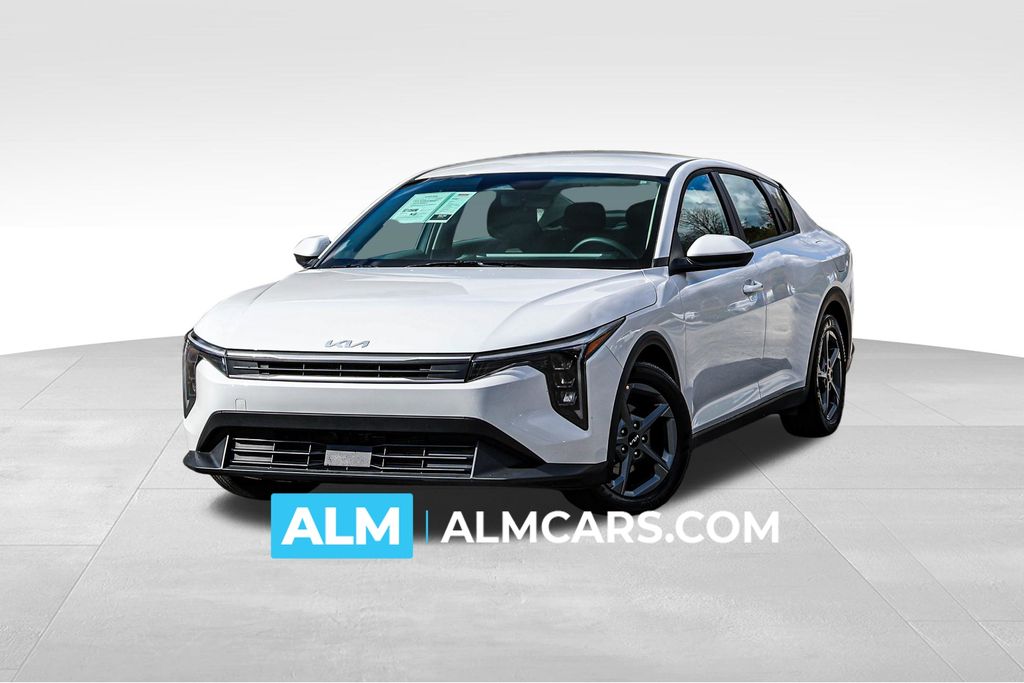 2025 Kia K4 LXS FWD