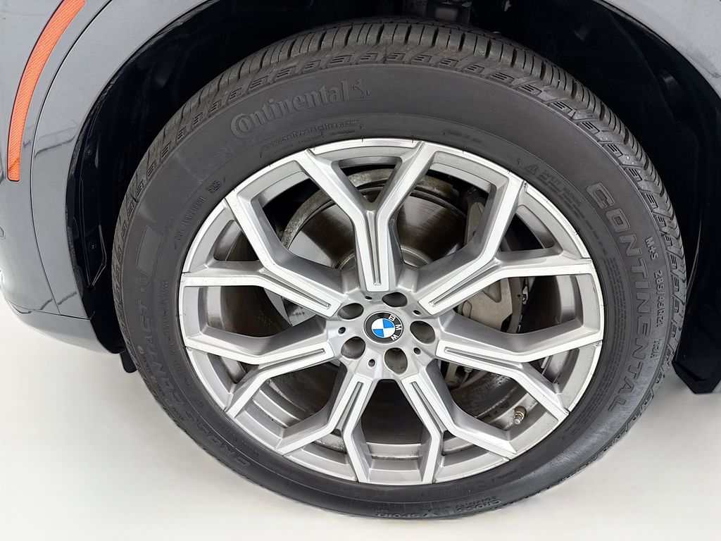 Thumbnail: 2020 BMW X7 - 30
