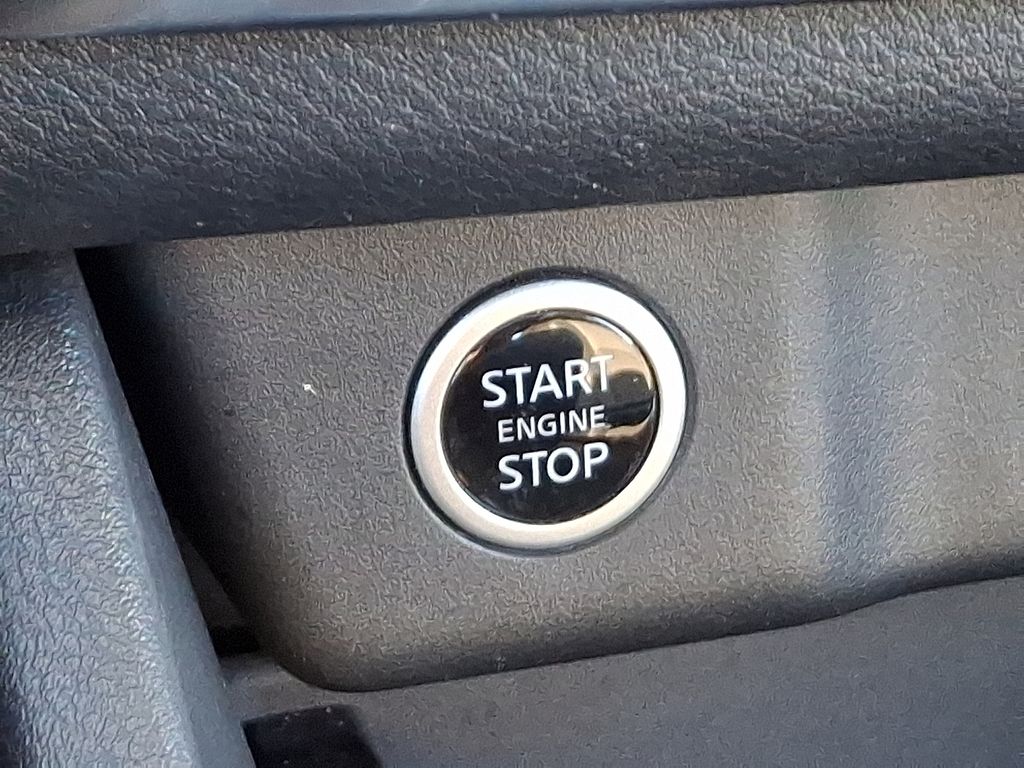 Thumbnail: 2022 Nissan Rogue - 25