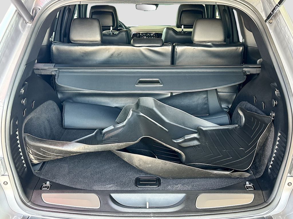 Thumbnail: 2020 Jeep Grand Cherokee - 28