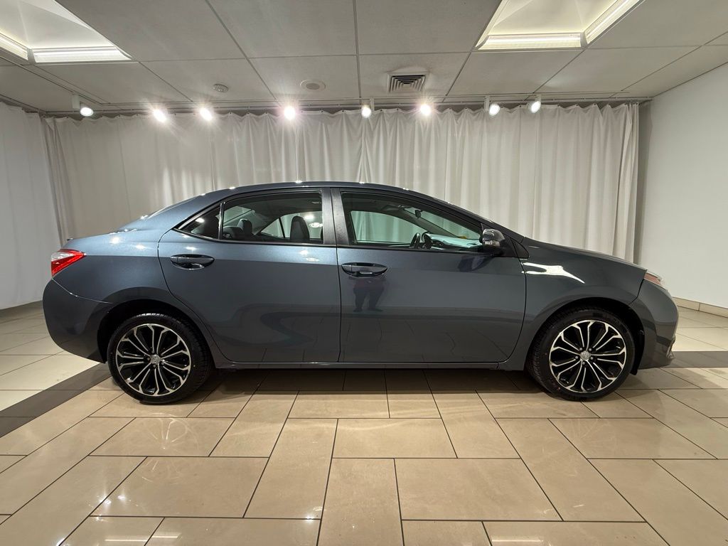 Thumbnail: 2015 Toyota Corolla - 6