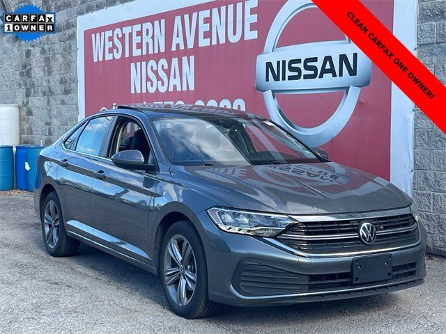 Gray 2024 Volkswagen Jetta SE FWD Sedan Front-Wheel Drive 8-Speed Automatic