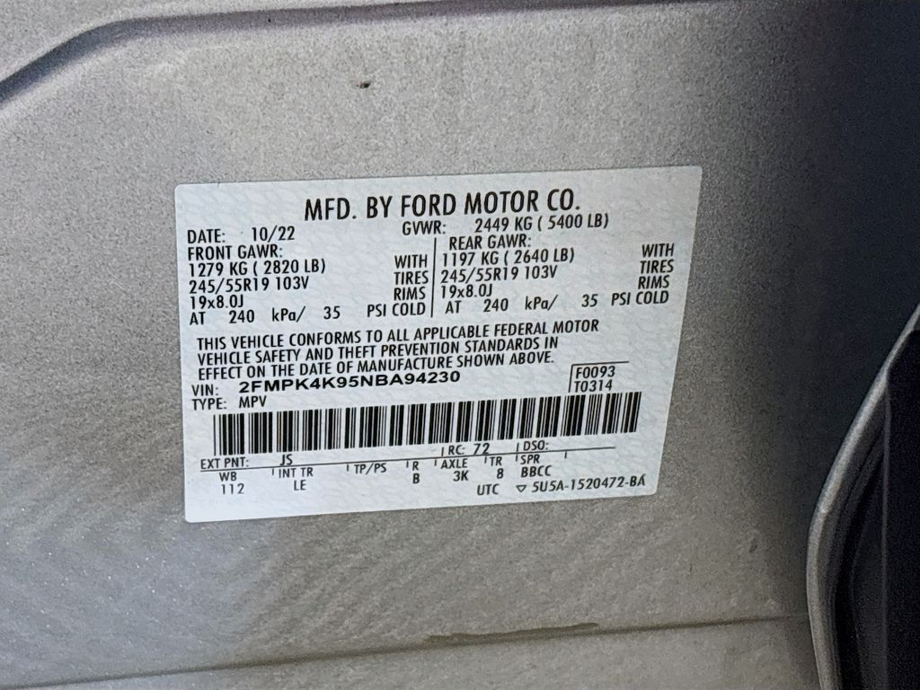 2022 Ford Edge Titanium