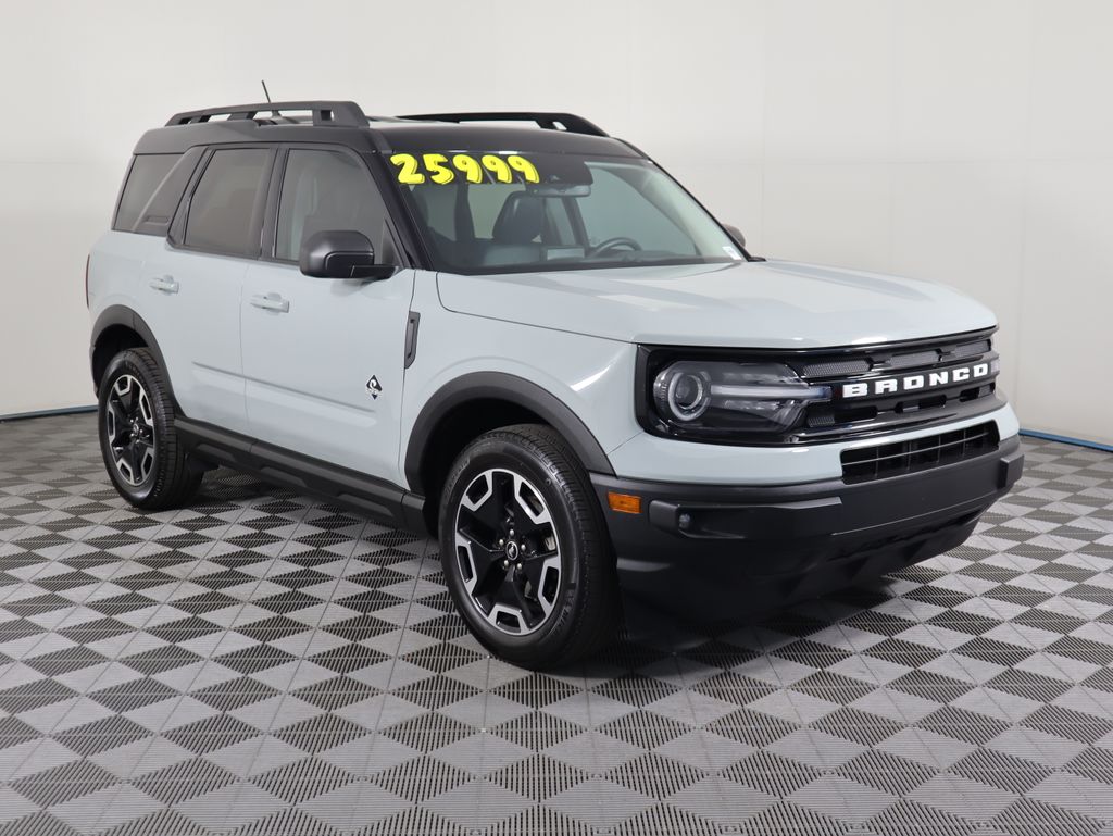 Thumbnail: 2022 Ford Bronco Sport - 3