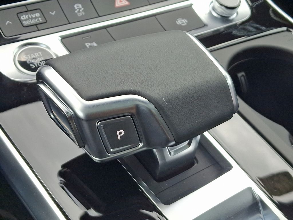 2025 Audi Q8 Premium Plus 7