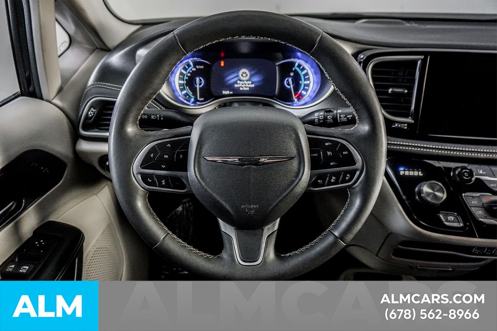 Used 2023 Black Chrysler Touring L image 26