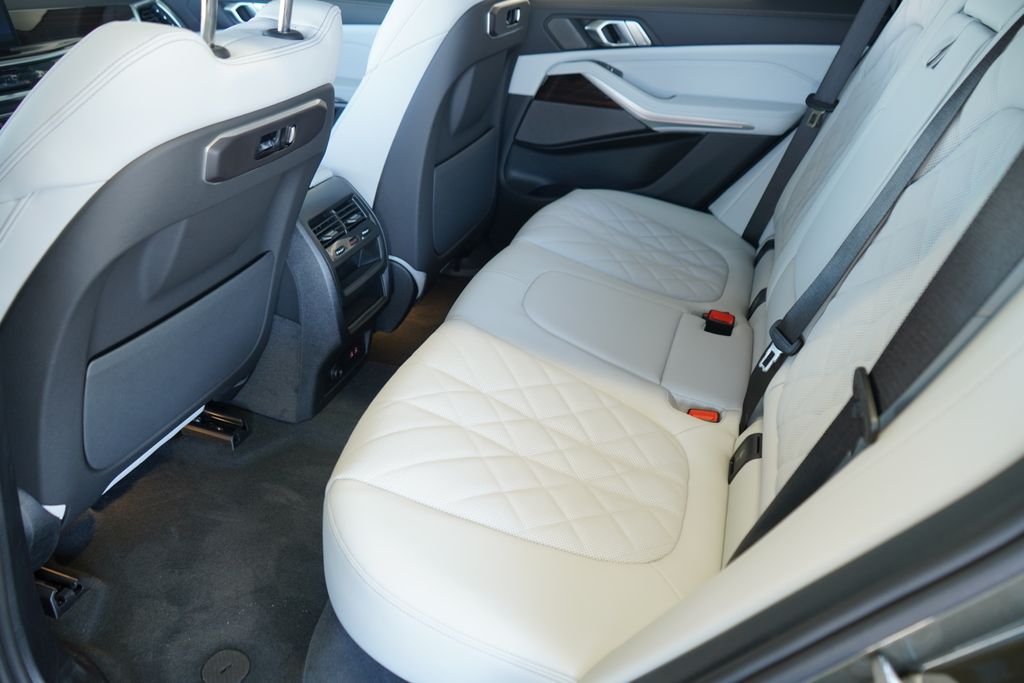 Thumbnail: 2026 BMW X5 - 20