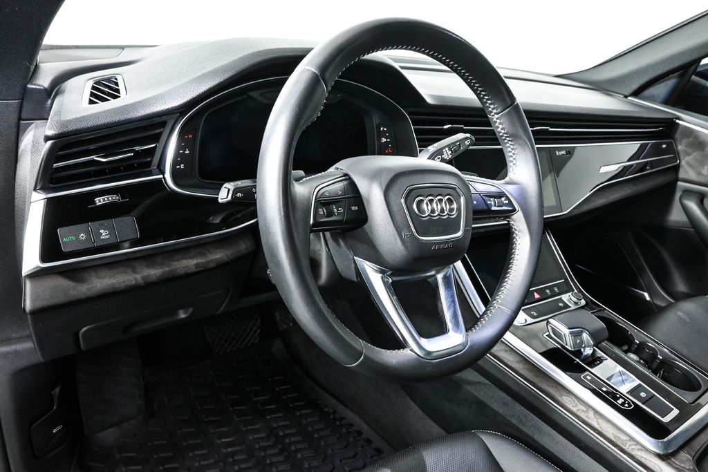 2020 Audi Q8  9