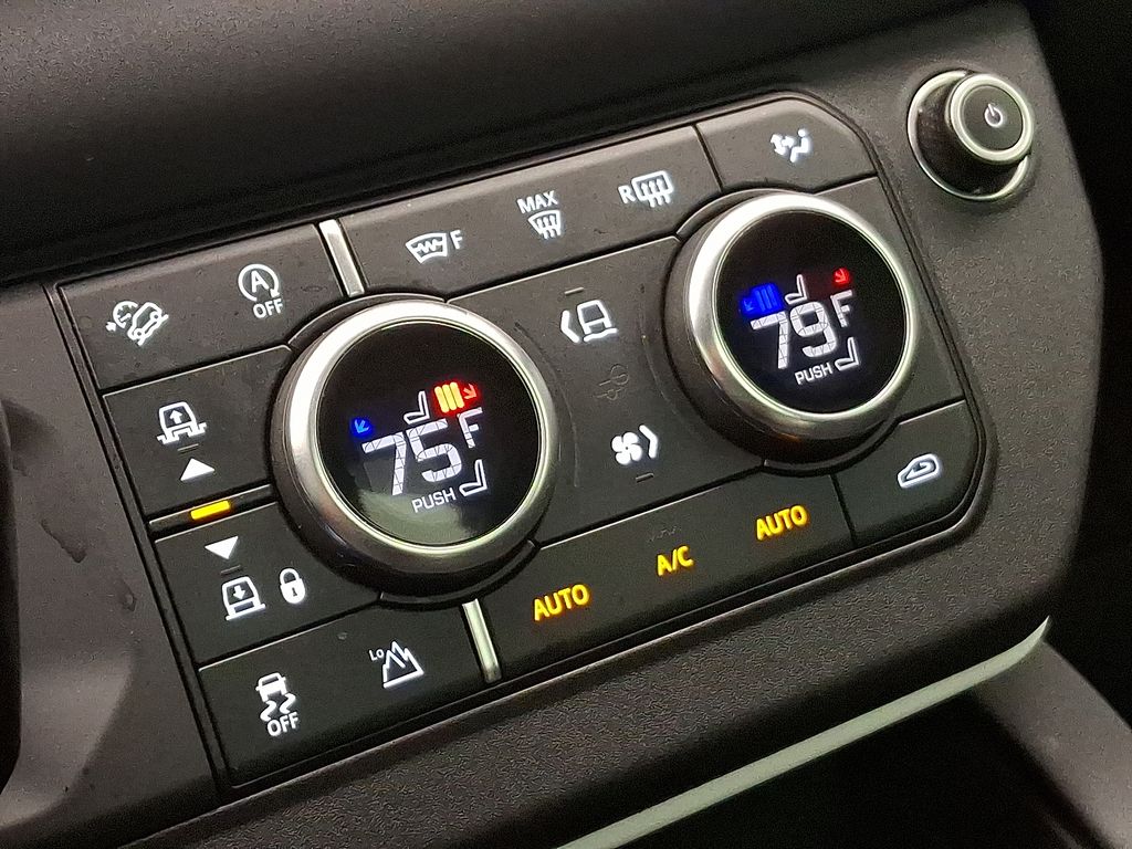 Thumbnail: 2020 Land Rover Defender - 16