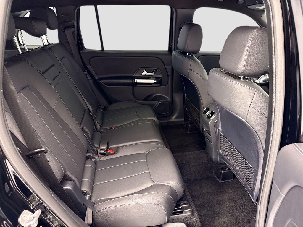 Thumbnail: 2025 Mercedes-Benz GLB - 20