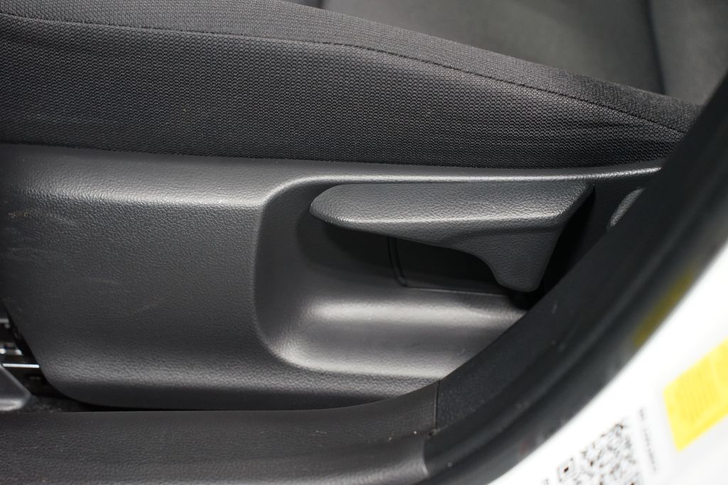 Thumbnail: 2023 Toyota Corolla - 30