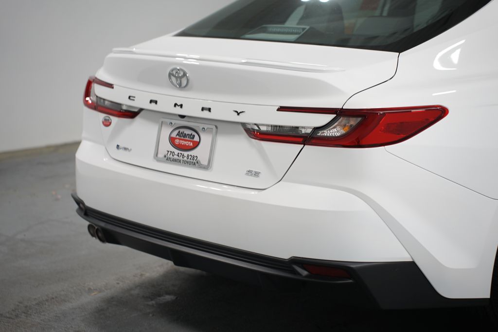 2025 Toyota Camry SE 9