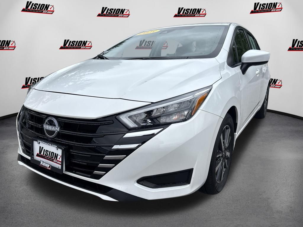 Aspen White Tricoat 2025 Nissan Versa Sedan Front-Wheel Drive Continuously Variable Transmission