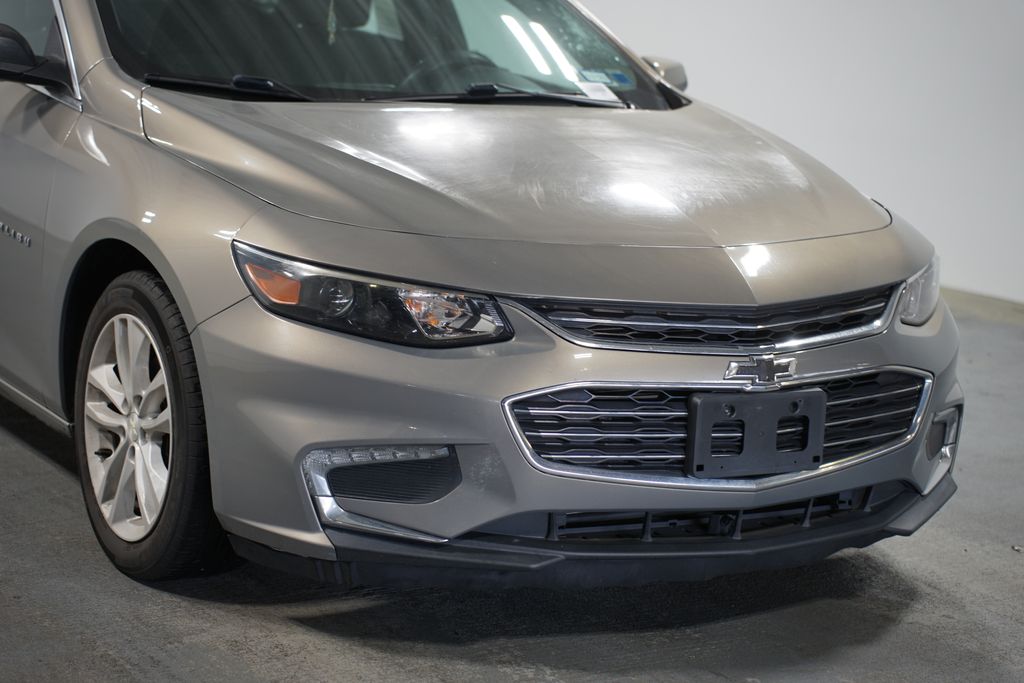 2017 Chevrolet Malibu LT 4