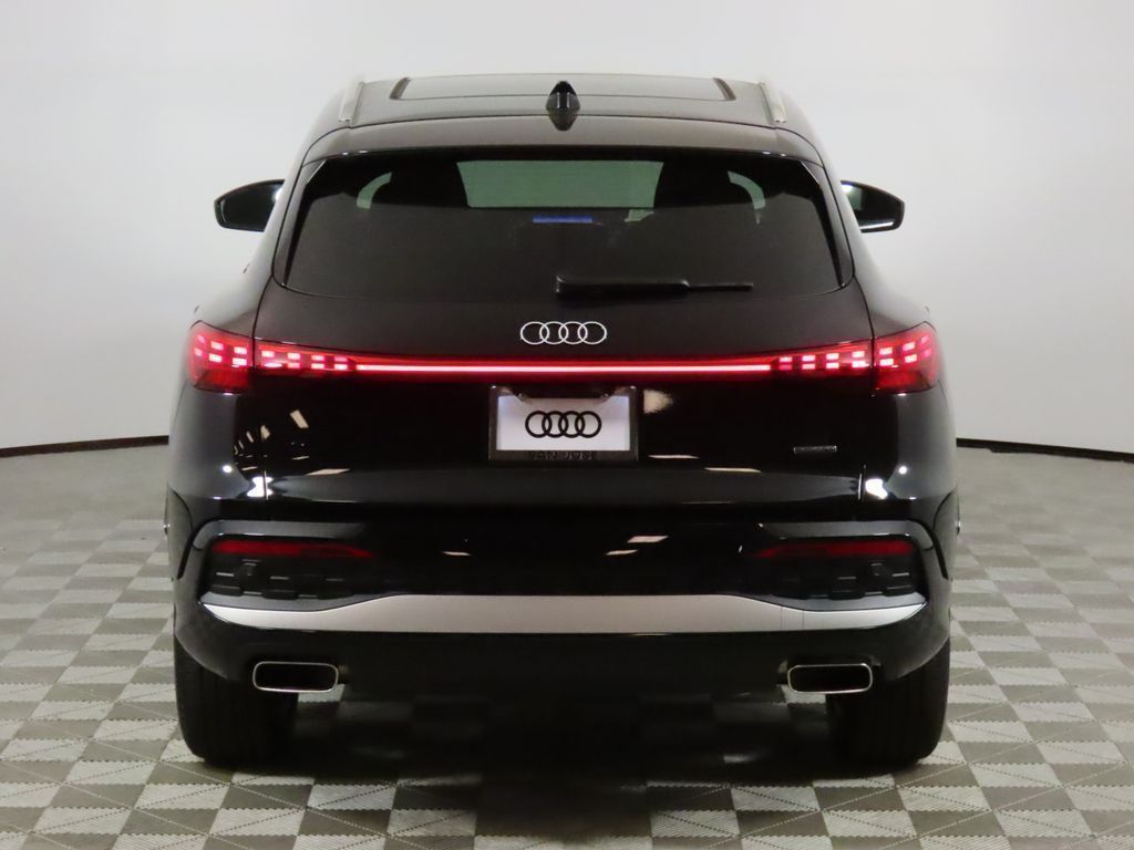 Thumbnail: 2025 Audi Q5 - 4