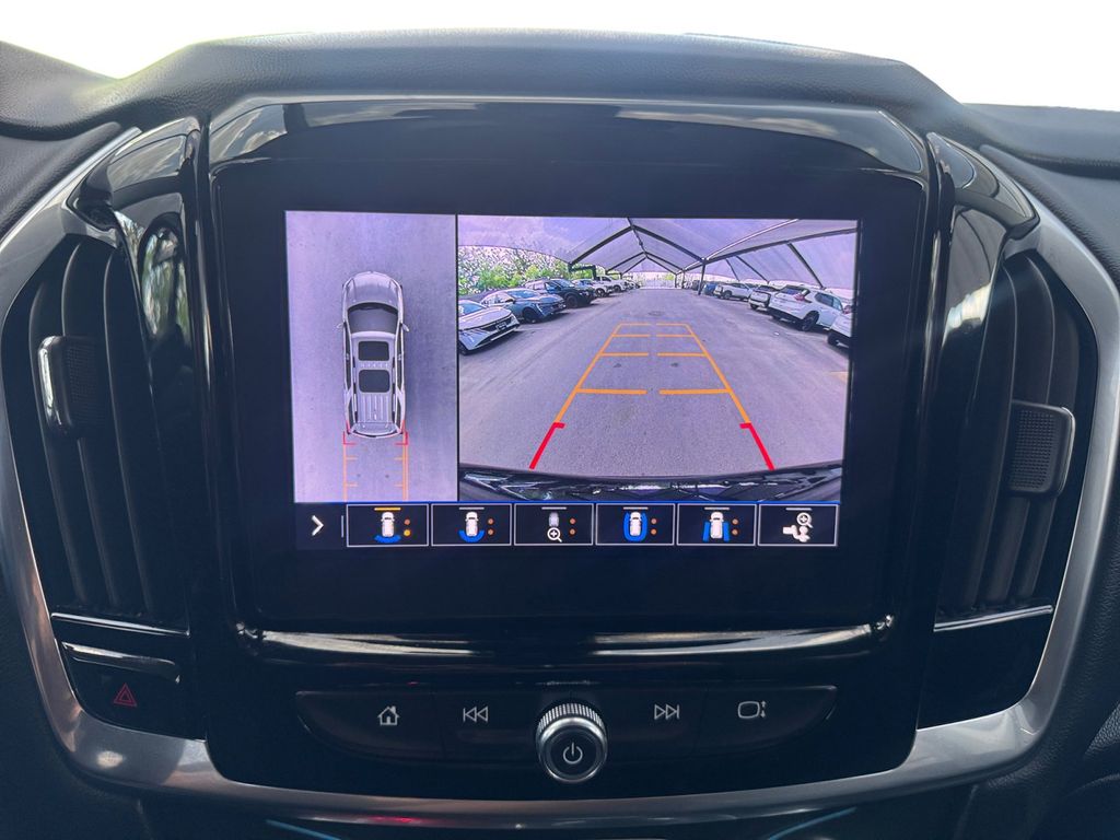 Used Car 2021 Chevrolet Traverse  Rs For Sale Under $30,000 In Round Rock, Texas