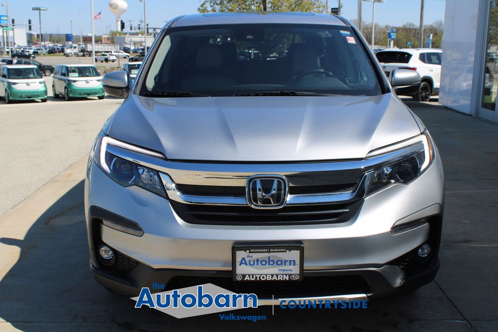 View vehicle photo 2