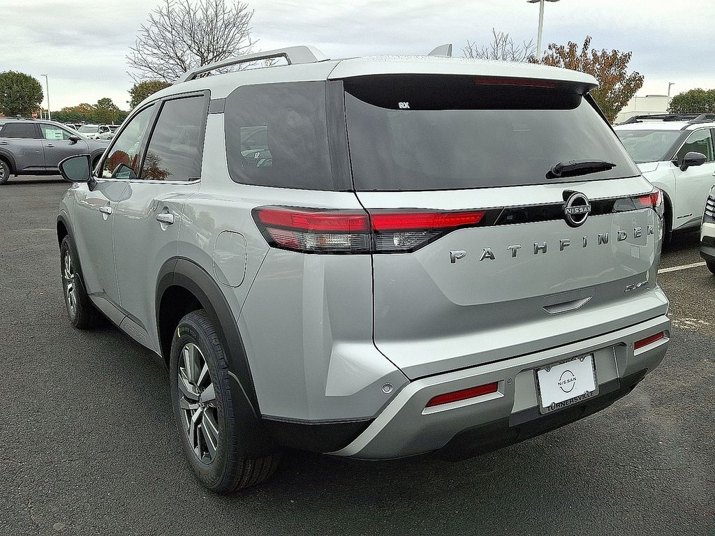Thumbnail: 2025 Nissan Pathfinder - 4