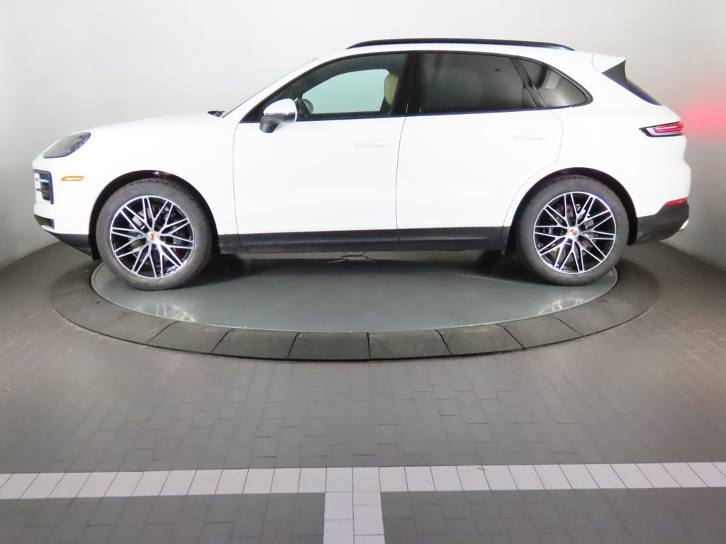 Thumbnail: 2025 Porsche Cayenne - 2