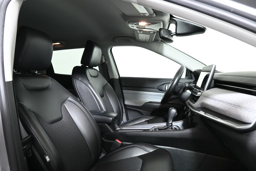 Thumbnail: 2022 Jeep Compass - 28