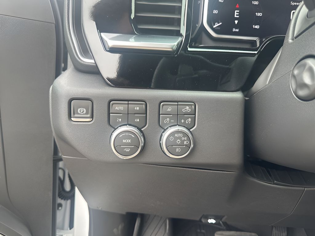 New 2026 White GMC SLT image 28