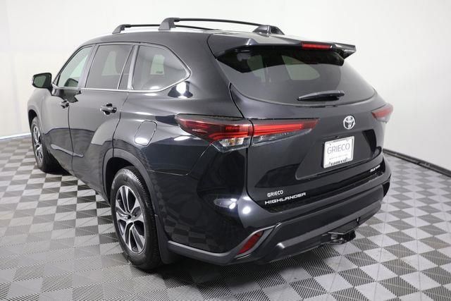 2024 Toyota Highlander XLE Midnight Black Metallic - Grieco Acura - Image 6