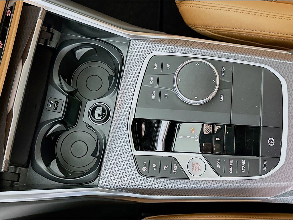 Thumbnail: 2026 BMW 3 Series - 15